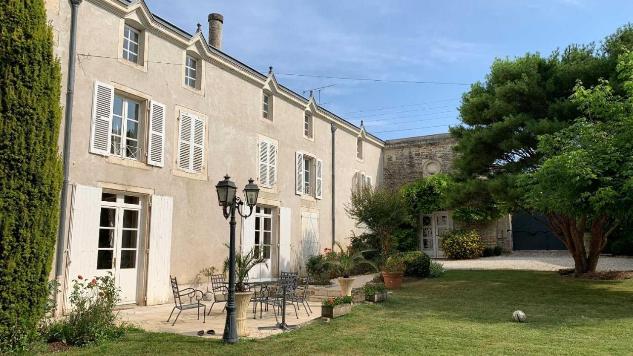 Mazette! Le Chateau Niort Exteriör bild