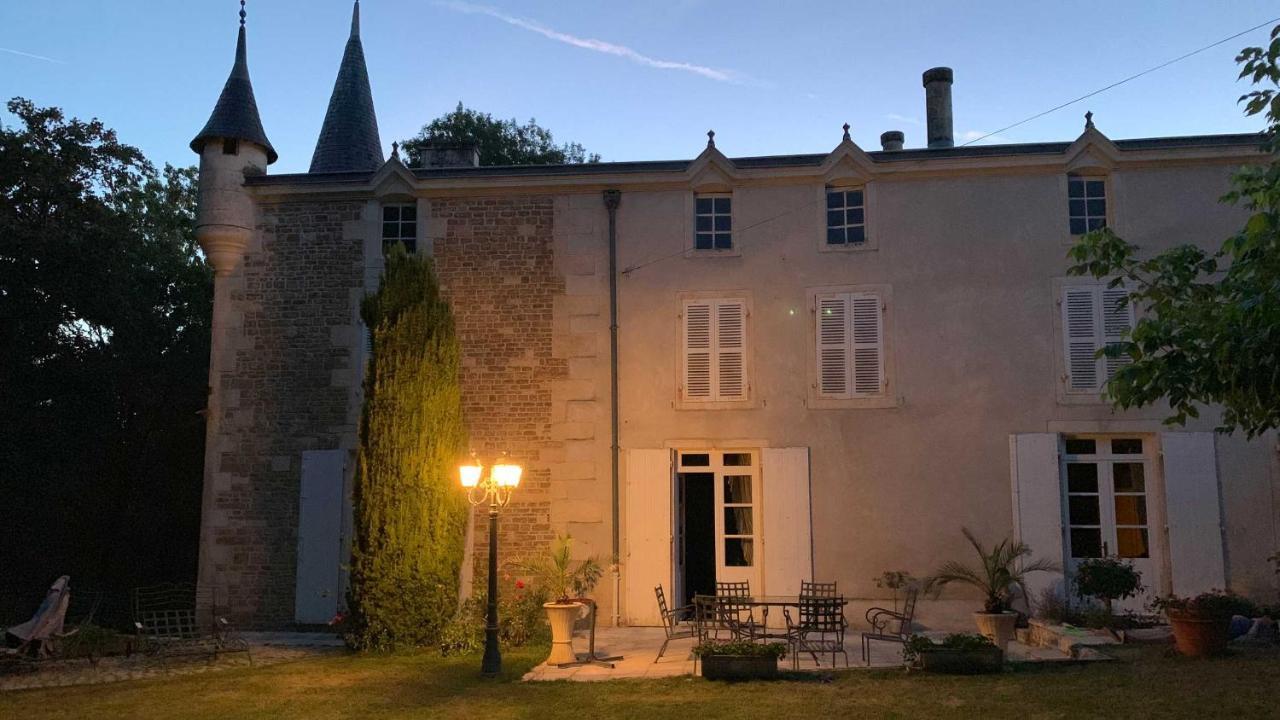 Mazette! Le Chateau Niort Exteriör bild
